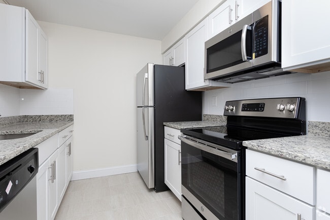 2HAB, 2BA - Cocina - Douglass Apartments