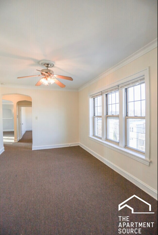 Photo - 5642 N Kimball Ave Unidad 3E