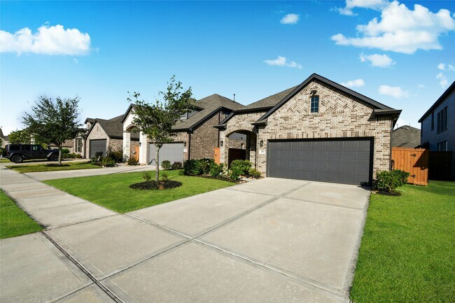 Photo - 939 Malibu Shr Ln