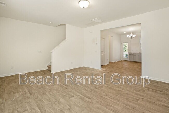 Photo - 300 Cherwell ct