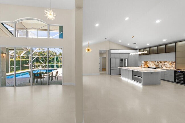 Photo - 7686 La Corniche Cir