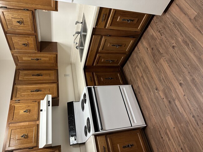 Photo - Valley Pines Apartments