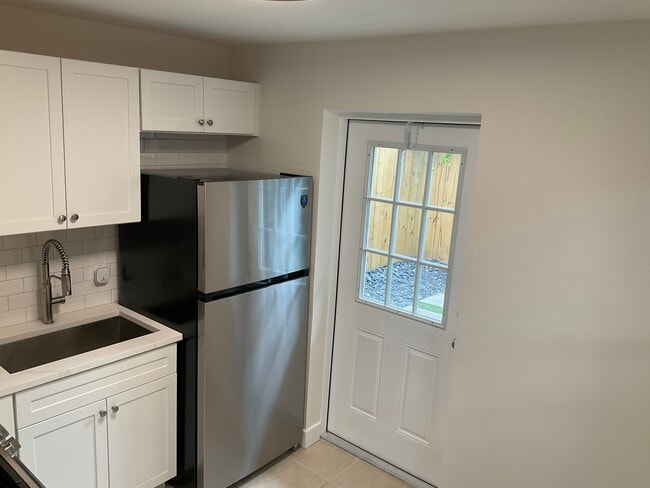 Building Photo - 425 Avenida Hermosa Unit B Rental