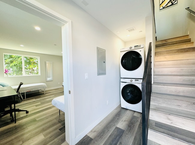 Photo - 1301 N Kingsley Dr Unit 1