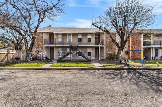 Photo - 2012 W Loop Apartment Unit B