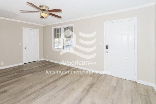 Photo - 211 Meadowdale Dr