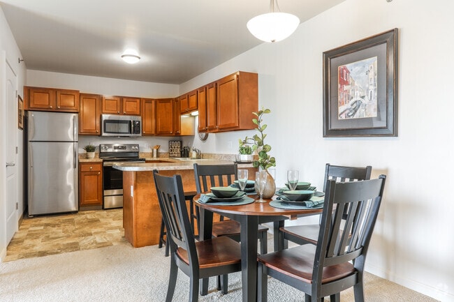 2 Bed/ 1 Bath