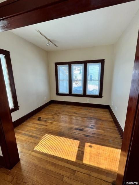 Photo - 304 Ecorse Rd