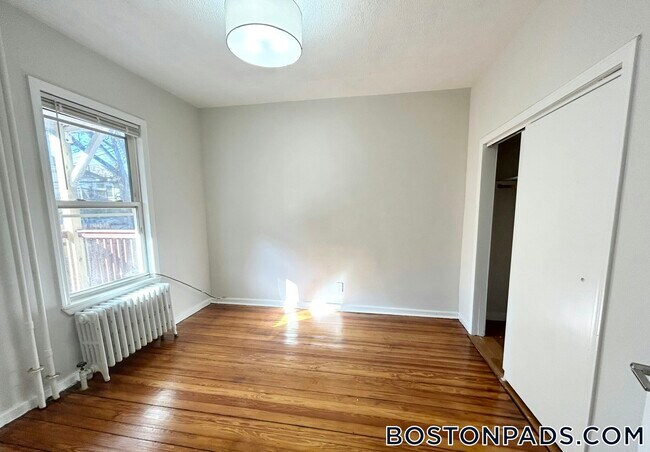 Photo - 153 E Cottage St Unidad 1