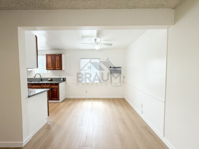Photo - 19401 Haynes St Unidad 4