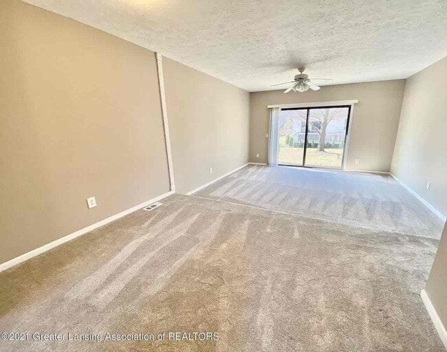Photo - 2052 Blue Lac Dr