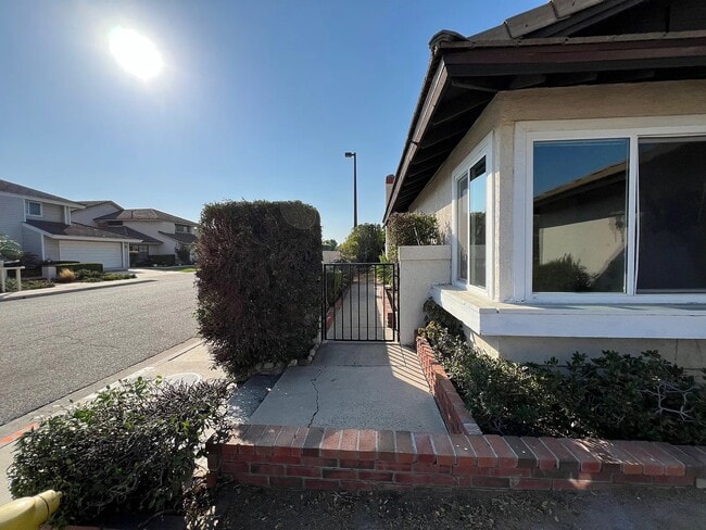 Photo - 11 Woodhollow