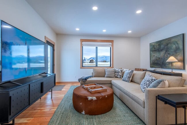 Building Photo - 3402 Alta Vista Dr Unit ID1310731P Rental