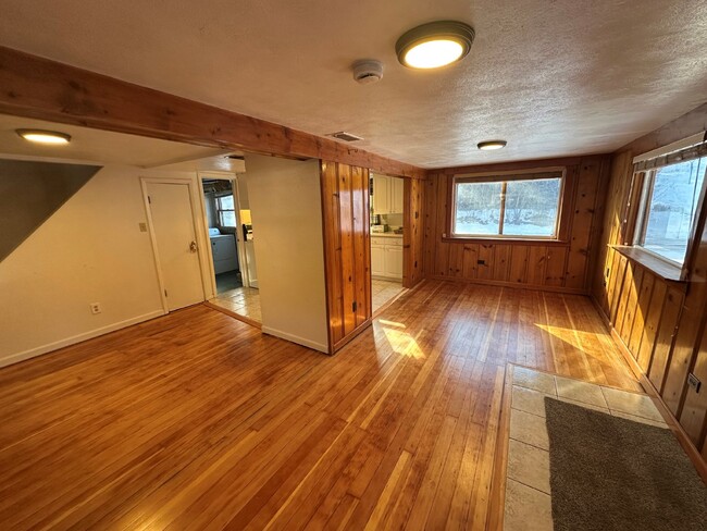 Adorable Cabin on Upper Bear Creek!! - Adorable Cabin on Upper Bear Creek!! Apartment Unit A