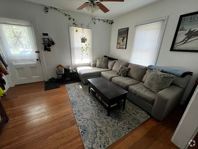 Building Photo - 83 Hayward St Unit 83 Rental