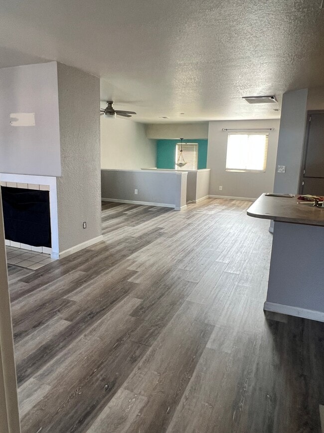 1604 Porter Way