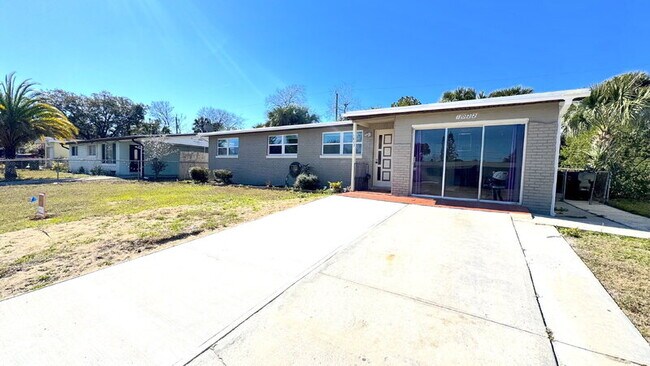 Photo - 1022 Lewis Dr