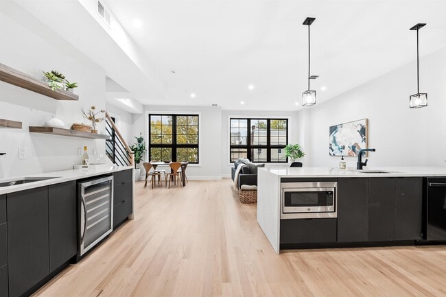 Photo - 165 Delaware Ave Unidad c Rental