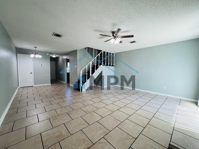 Photo - 49 Colonial Dr Townhome