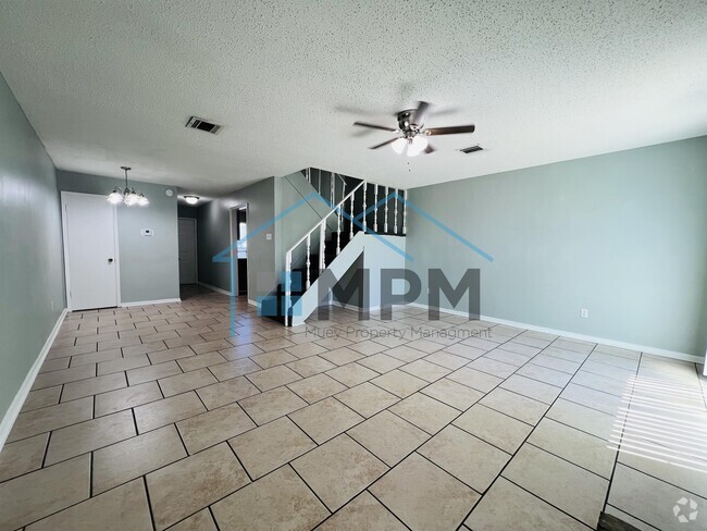 Building Photo - 49 Colonial Dr Rental