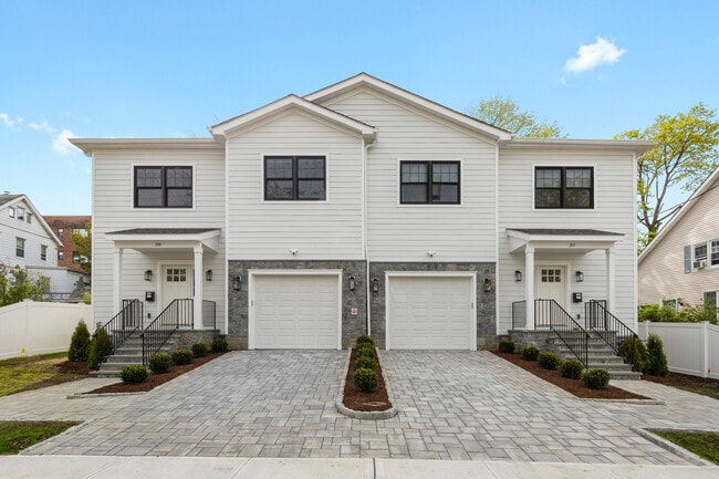 Photo - 159 Franklin Ave Townhome