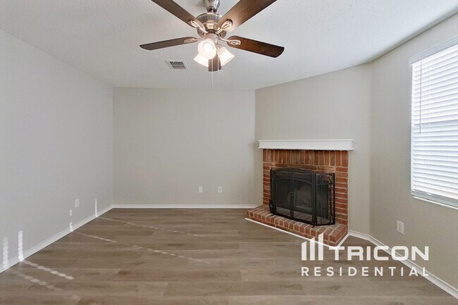Photo - 16616 Jasmine Springs Dr