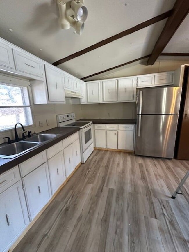 Photo - 3 Bedrooms, 1 Bathroom Trailer Home in Mot...