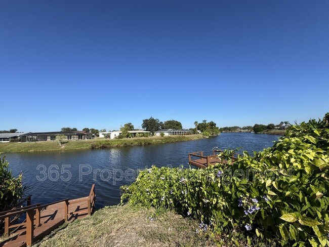 Photo - 2379 Conway Blvd