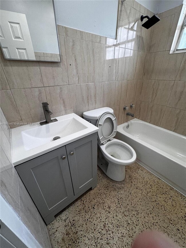 Photo - 175 NW 17th Pl Unit .