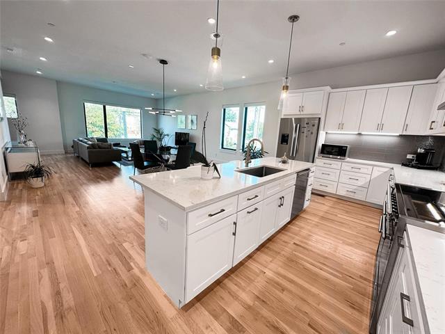 Photo - 2633 Reagan St