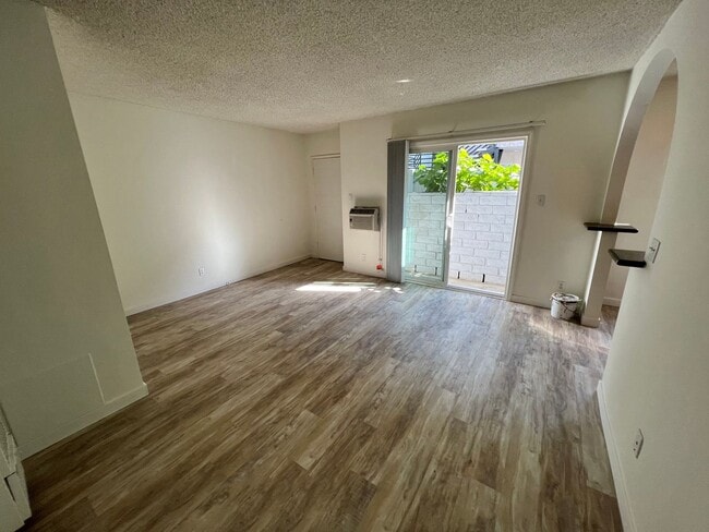 Photo - 12236 Pacific Ave Unit 02