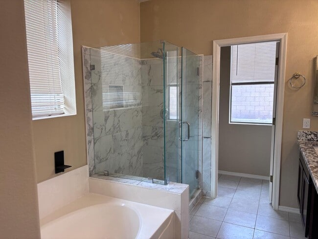 Photo - 2720 E Hulet Dr