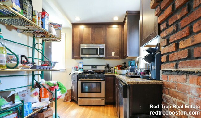 Photo - 66 Parsons St Unit 2
