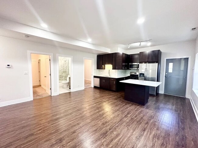 Photo - 2959 N Hamlin Ave Unit 1B