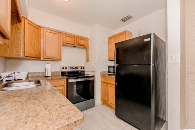 Photo - 14 Bel Air St