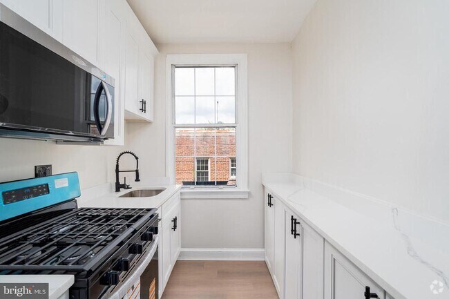 Building Photo - 1404 Tuckerman St NW Unit 301 Rental