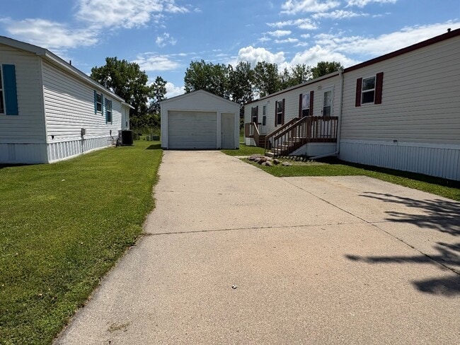 Photo - 2061 Windover Dr