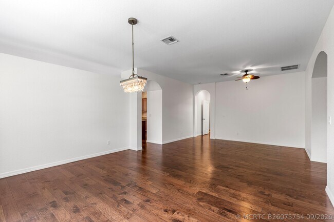 Photo - 102 Crab Cay Way