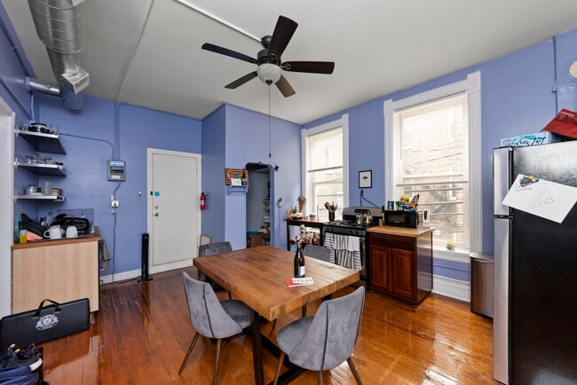 Building Photo - 1711 S Laflin St Unit 2F Rental