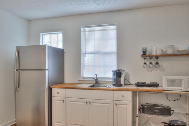 Photo - 1714B Villa Pl