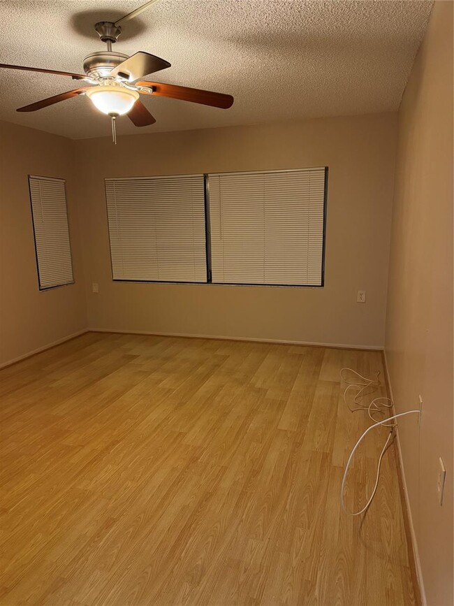 Building Photo - 4602 Martinique Way Unit A2 Rental