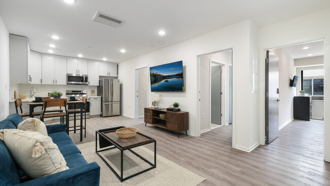 3 Bedroom Unit - 44West Apartments