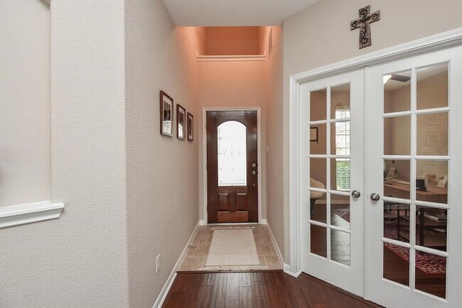 Photo - 7002 Edwanna Ln