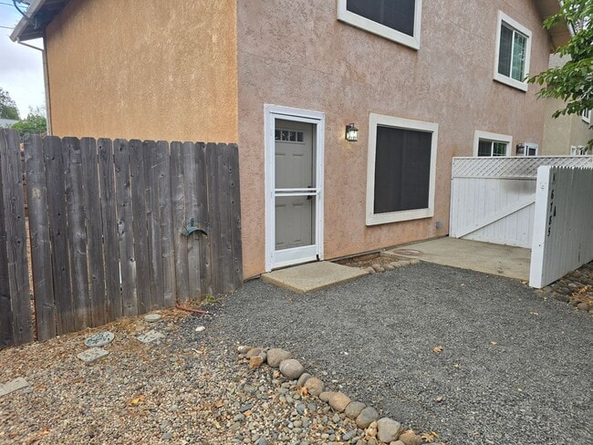 Building Photo - 6785 Indian Dr Rental