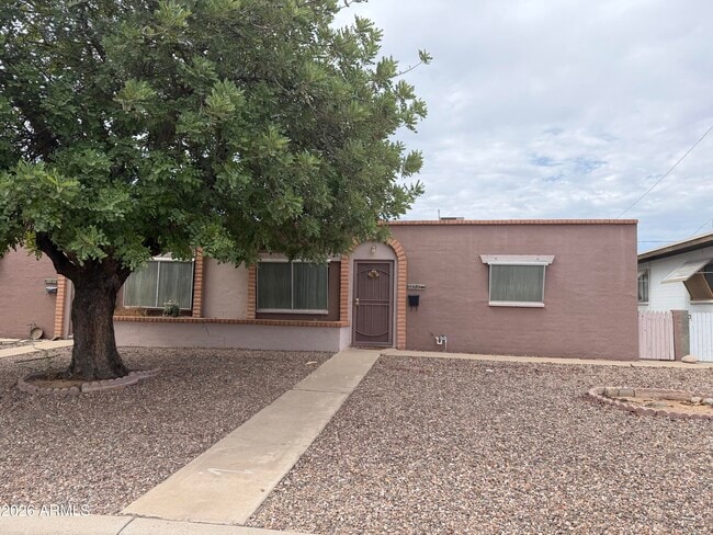 Building Photo - 11214 W Nevada Ave