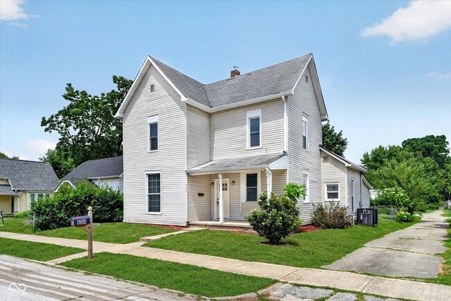 604 W 4th St
