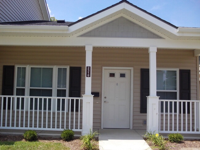 Photo - Villages of Hanna