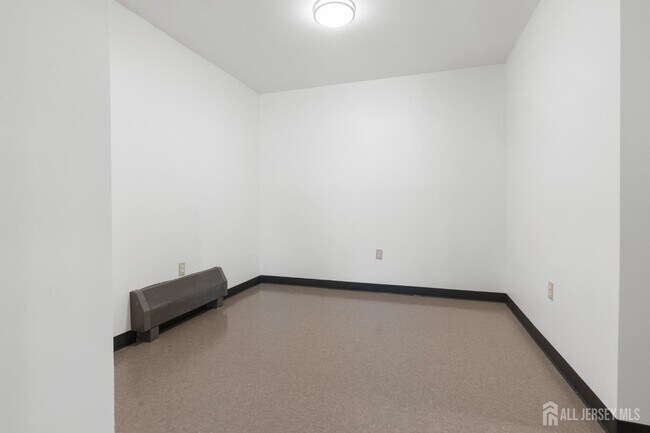 Photo - 103 Dwight St