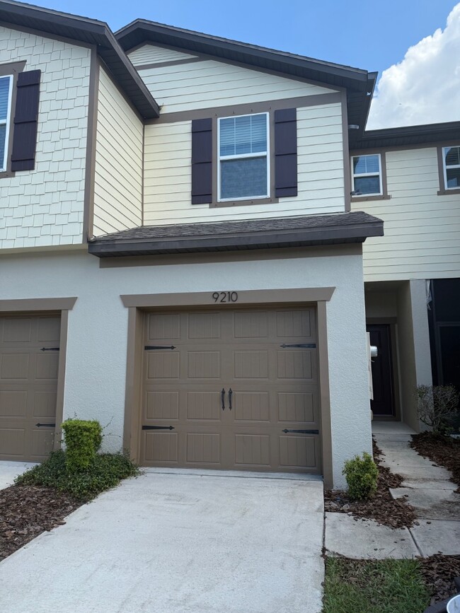 Building Photo - 9210 Hillcroft Dr Rental