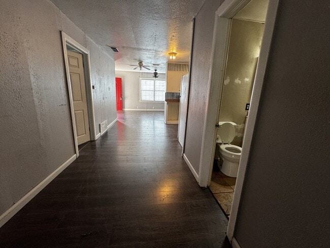 Photo - 719 Small St